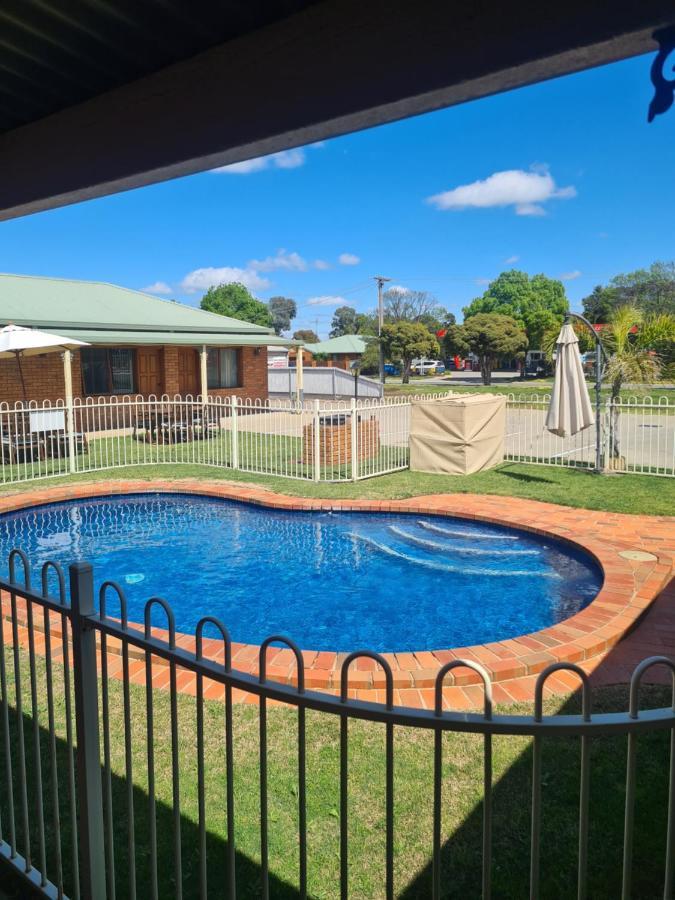 Regency Court Motel Cobram Exterior foto